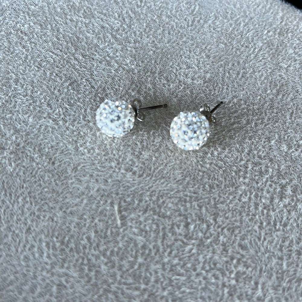 Sparkling ball earrings